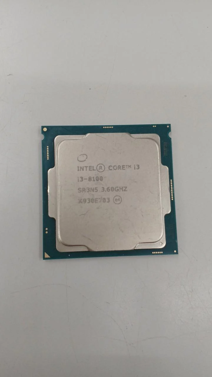 Processeur Intel Core i3-8100 à 3.60 GHz