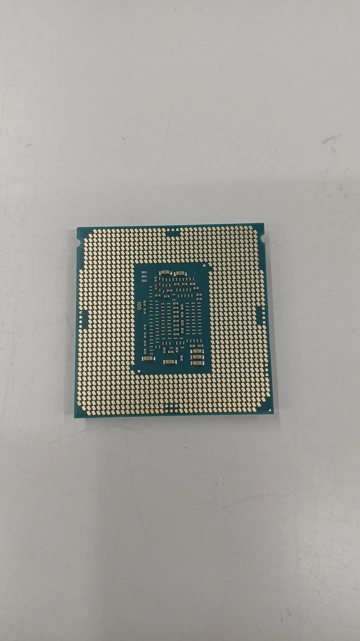 Processeur Intel Core i3-8100 à 3.60 GHz