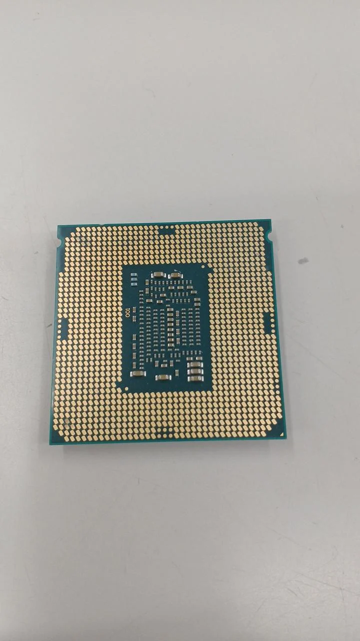 Processeur Intel Core i3-8100 à 3.60 GHz