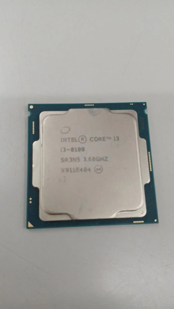Processeur Intel Core i3-8100 à 3.60 GHz