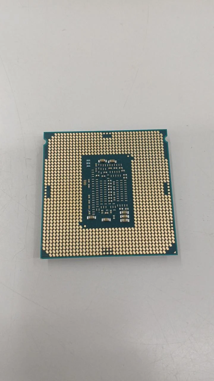Processeur Intel Core i3-8100 à 3.60 GHz