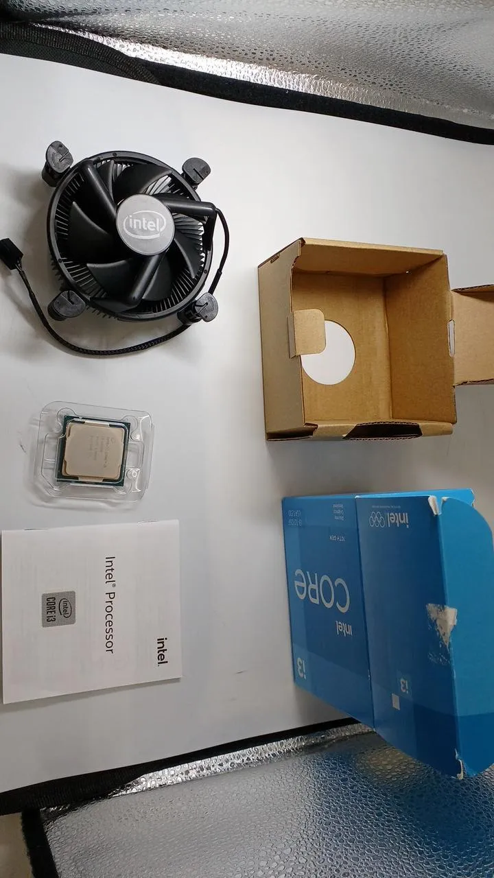 Processeur Intel Core i3-10105F / 3.7 GHz / 6 Mo