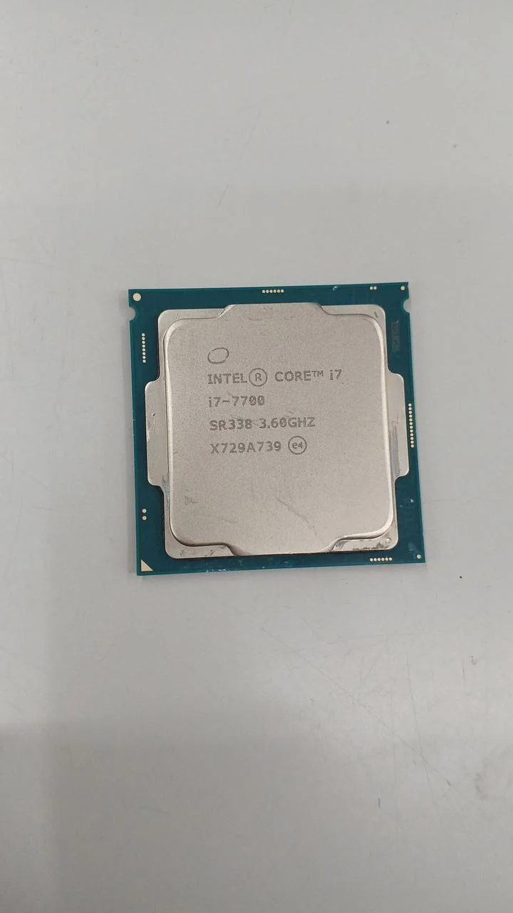 Processeur Intel Core i7-7700 à 3.60 GHz