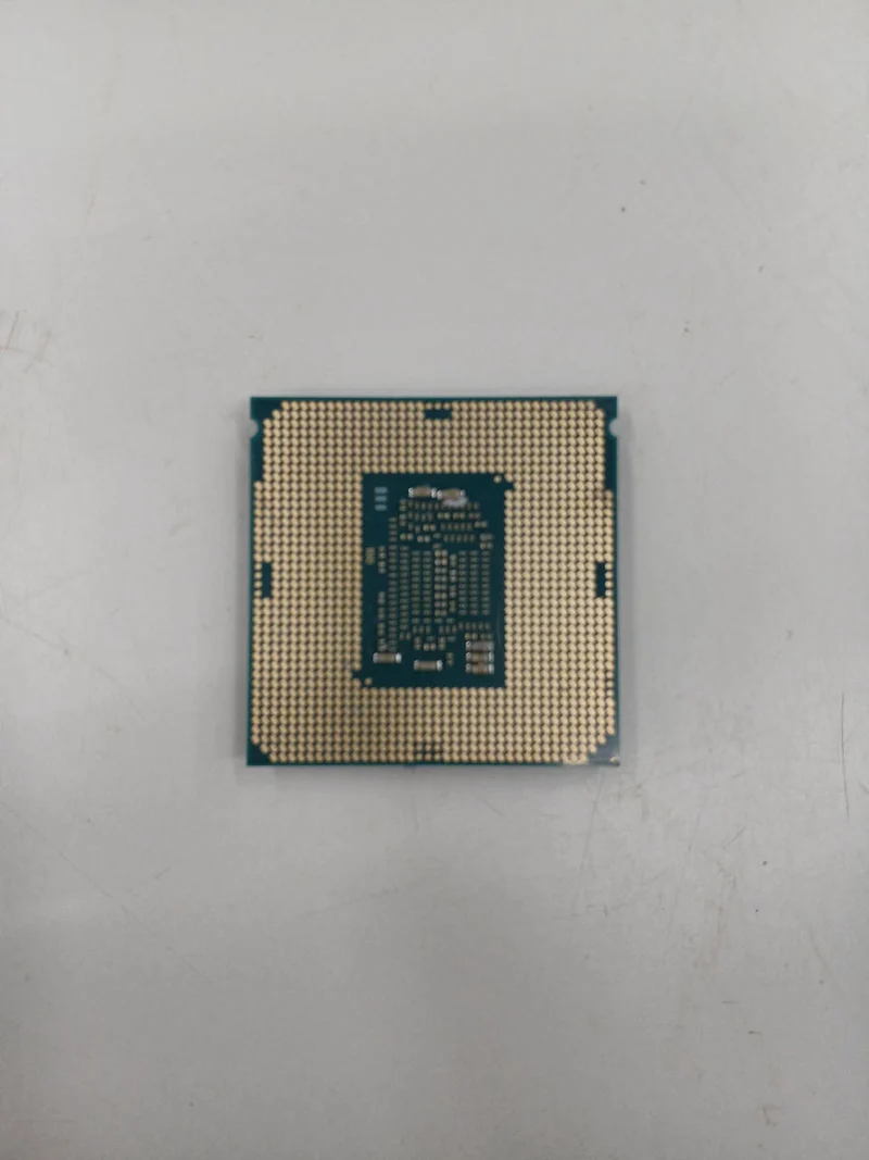 Processeur Intel Core i3-8100 à 3.60 GHz