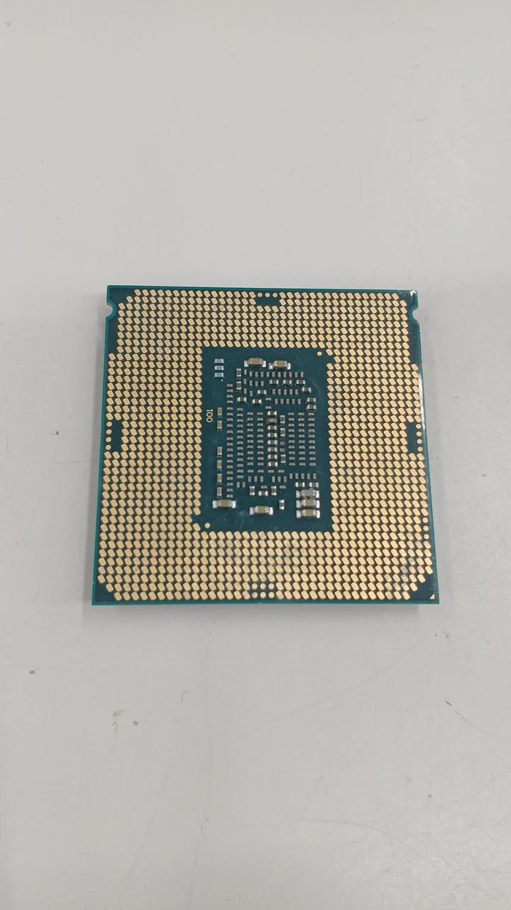 Processeur Intel Core i3-8100 à 3.60 GHz