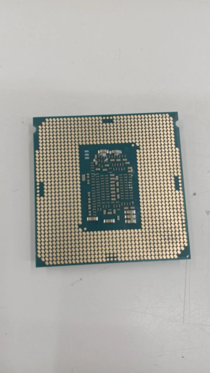 Processeur Intel Core i3-8100 à 3.60 GHz