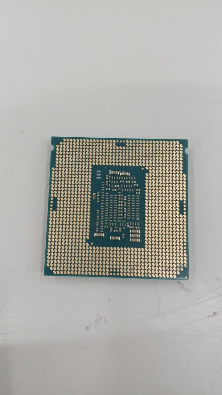 Processeur Intel Core i3-8100 à 3.60 GHz