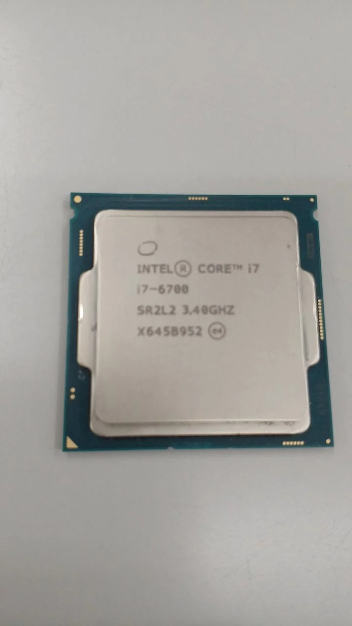 Processeur Intel Core i7-6700 à 3.40 GHz
