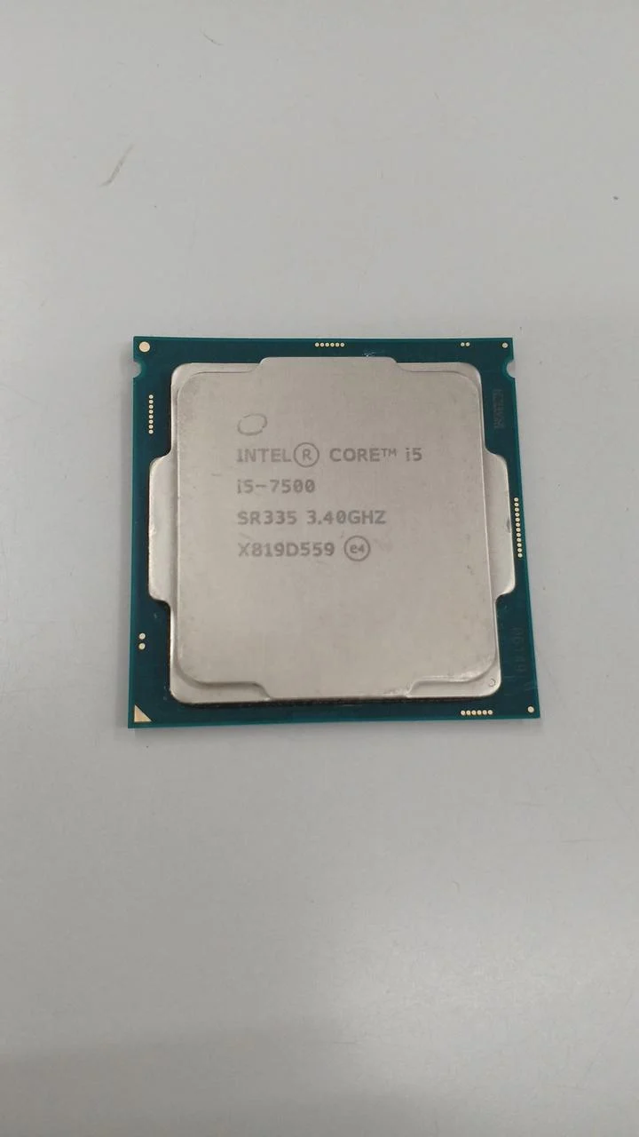 Ensemble de 4 processeurs Intel Core i5-7500 à 3.40 GHz