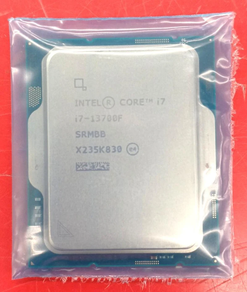 Processeur Intel Core i7-13700F
