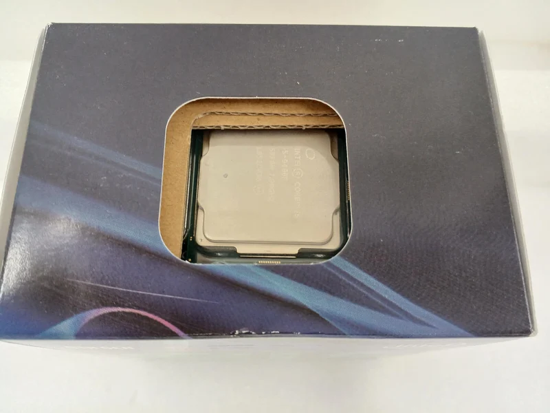 Processeur Intel Core i5 de 9e génération CORE i5-9400F