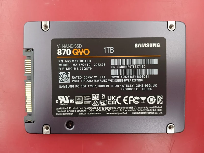 SSD SAMSUNG MZ-77Q1T0