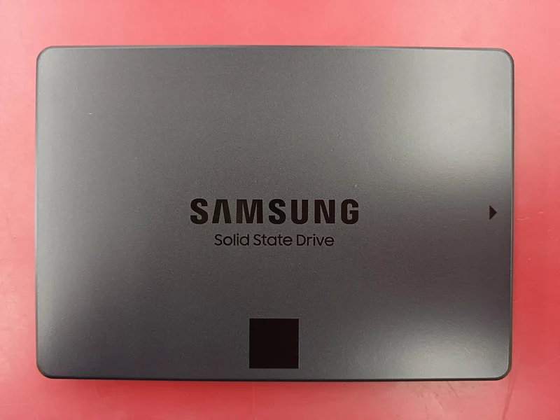 SSD SAMSUNG MZ-77Q1T0