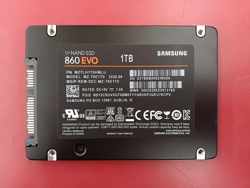 SSD SAMSUNG MZ-76E1T0