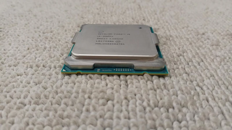 Processeur Intel i9-9900X 3.5 GHz