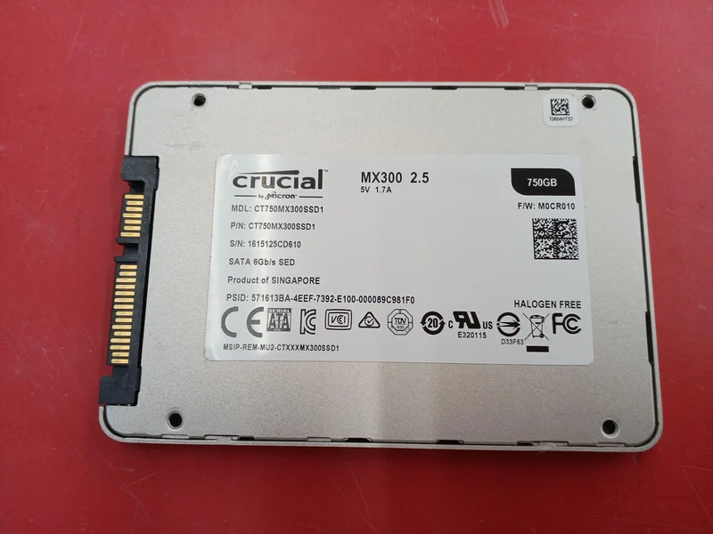 SSD CRUCIAL CT750MX300SSD1