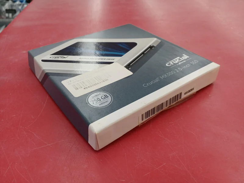 SSD CRUCIAL CT750MX300SSD1