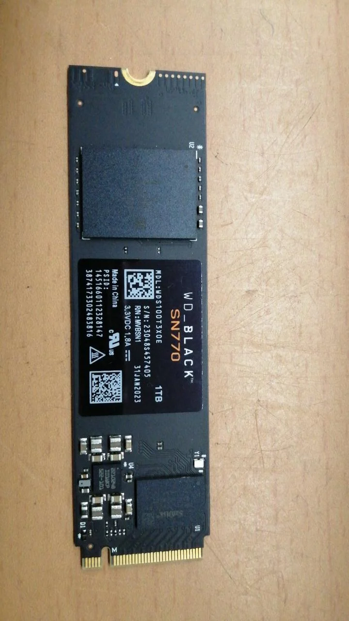SSD WD BLACK M.2 (1 To) SN770 (WD100T3X0E)