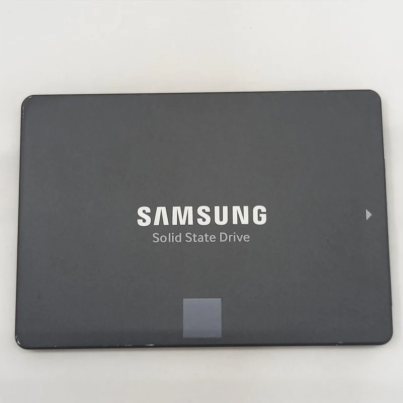 SSD SAMSUNG 4 To MZ-76E4T0