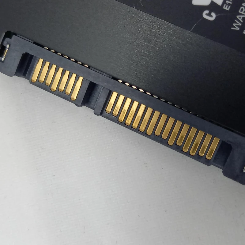 SSD SAMSUNG 4 To MZ-76E4T0