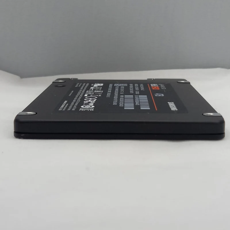 SSD SAMSUNG 4 To MZ-76E4T0