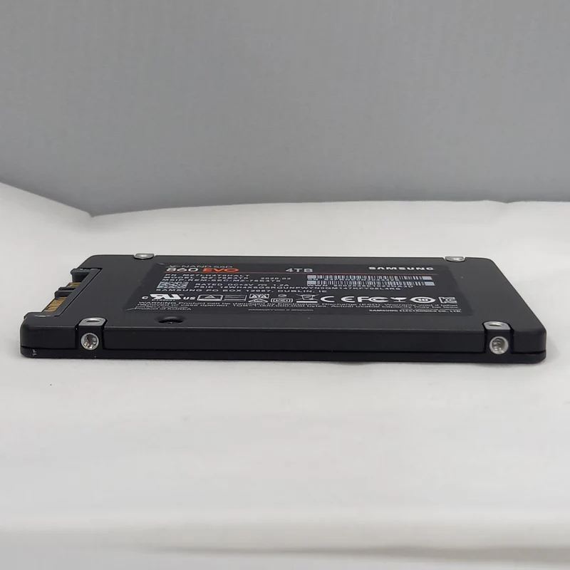 SSD SAMSUNG 4 To MZ-76E4T0