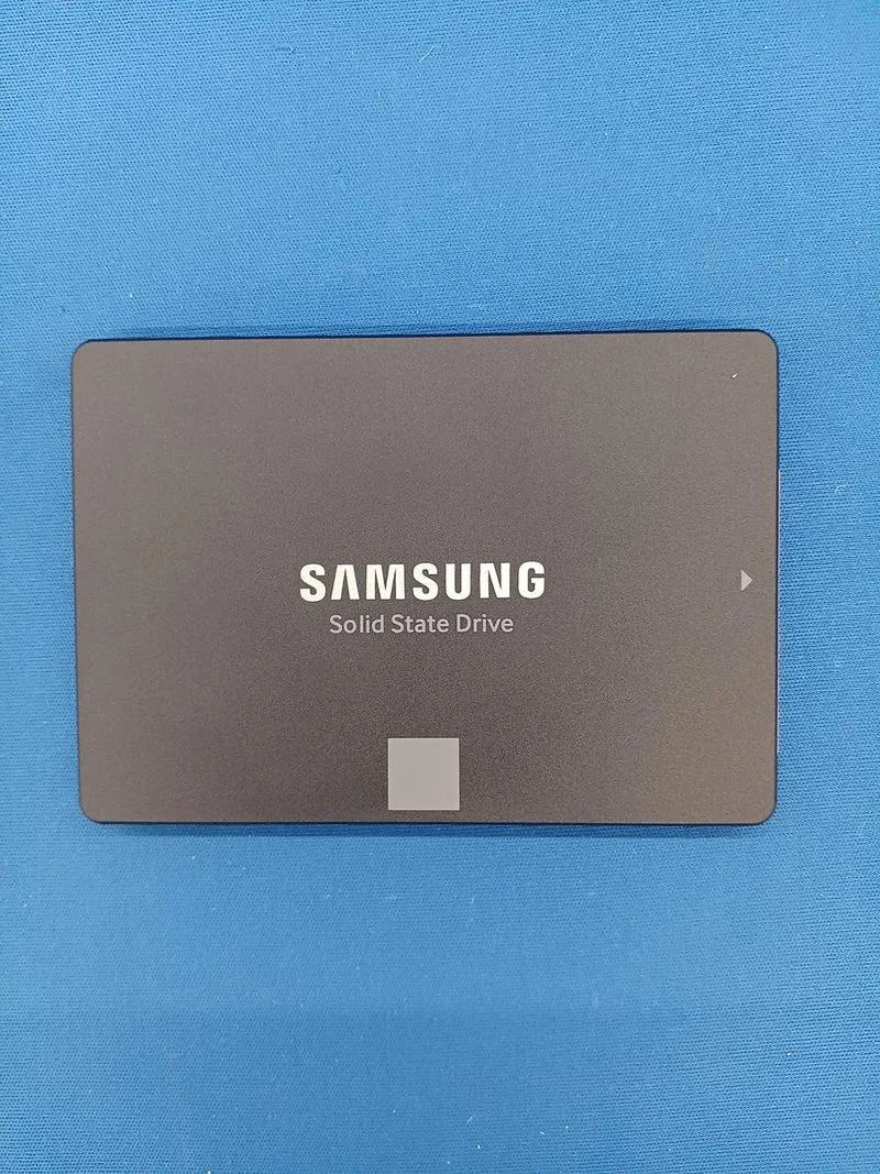 SSD SATA SAMSUNG MZ-77E4T0