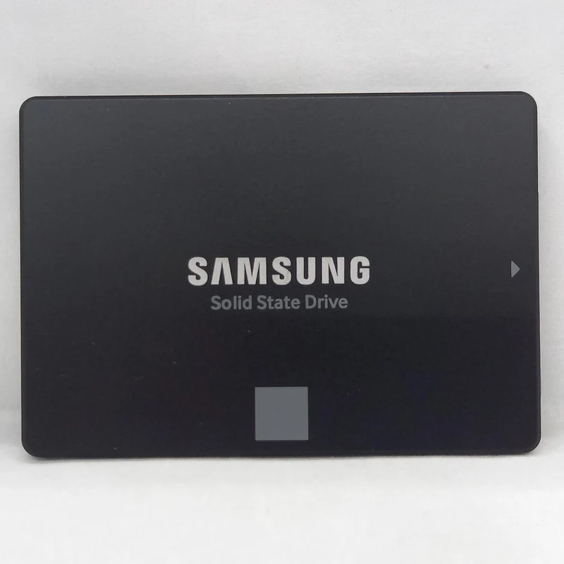 SSD SAMSUNG 4 To MZ-76E4T0