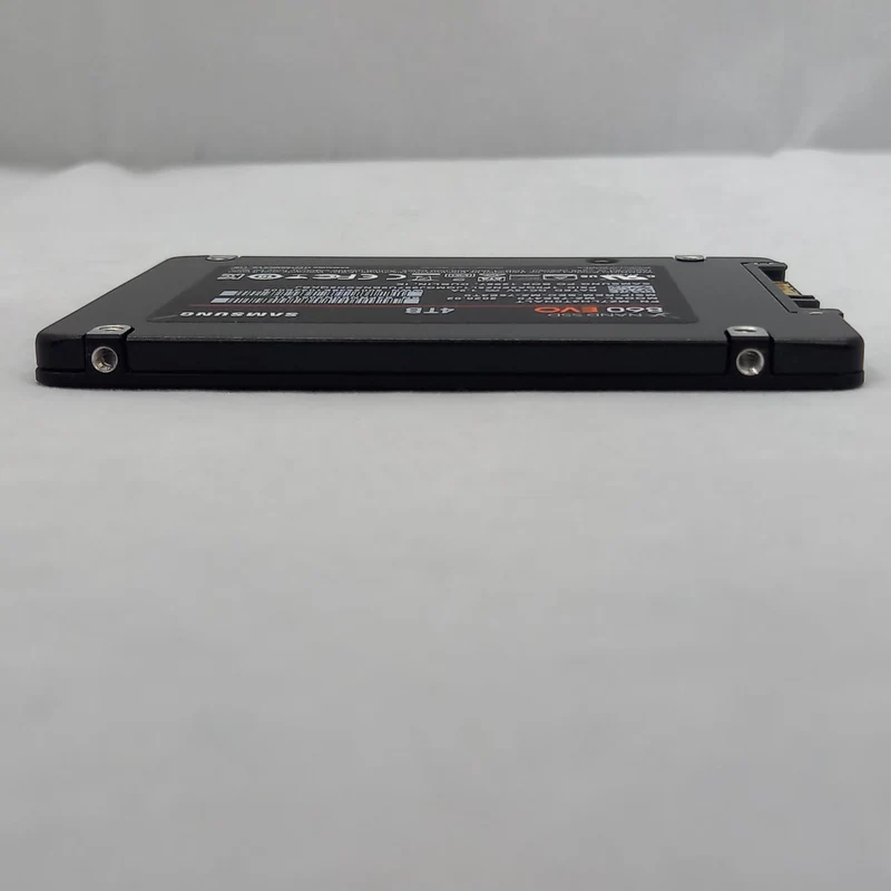 SSD SAMSUNG 4 To MZ-76E4T0