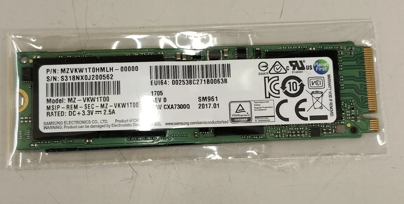 SSD SAMSUNG MZ-VKW1T00