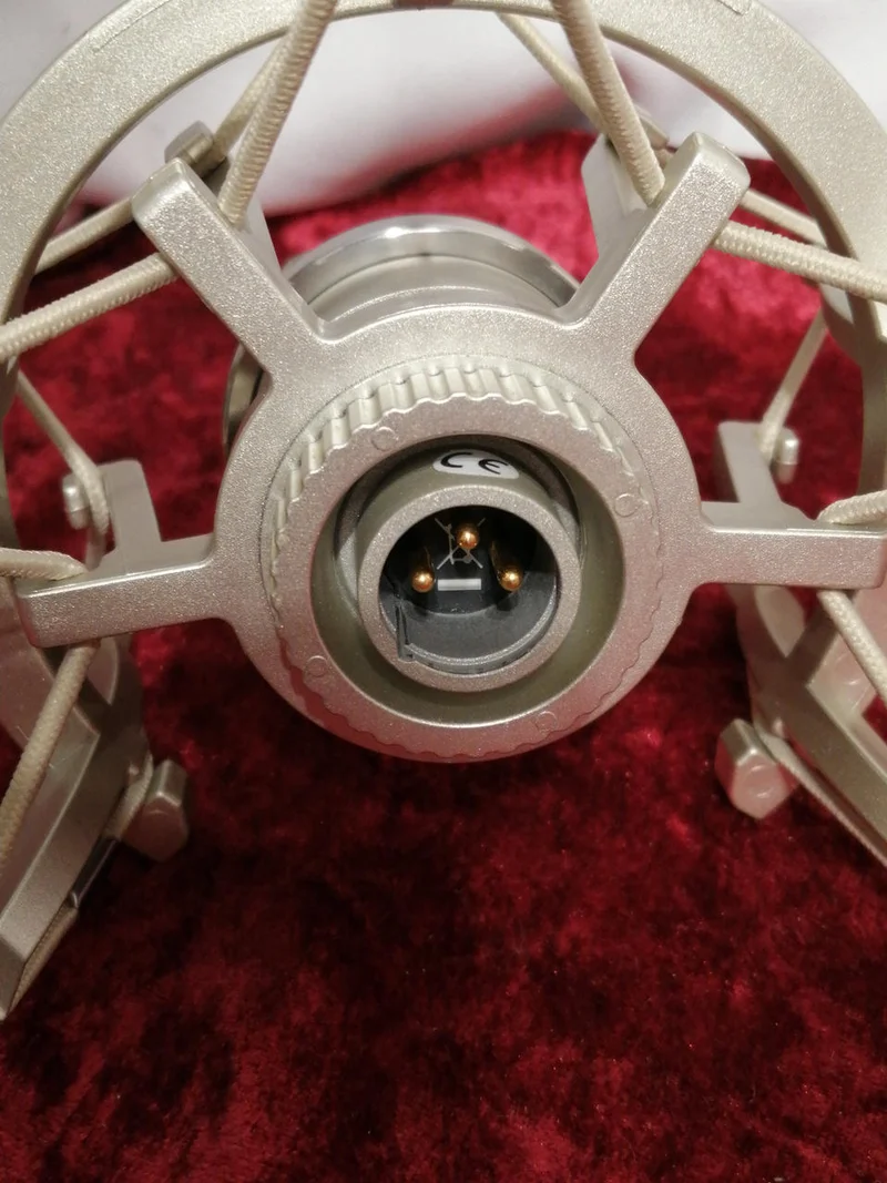 Microphone à condensateur NEUMANN TLM102