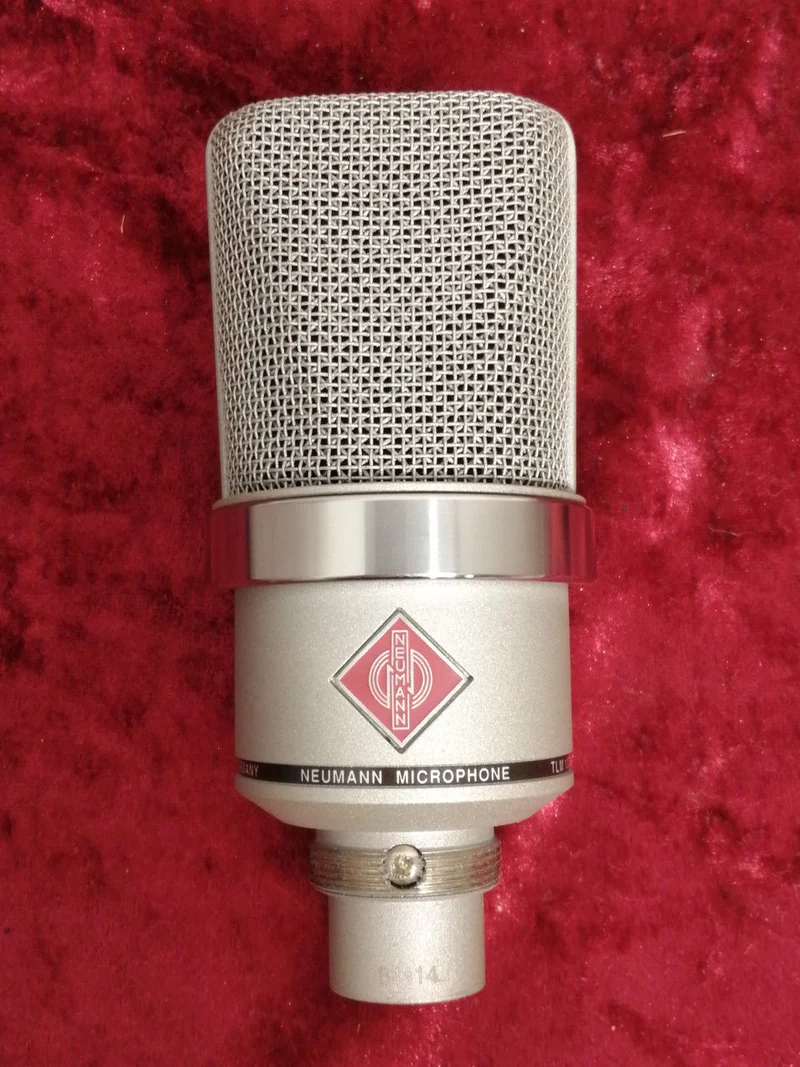 Microphone à condensateur NEUMANN TLM102