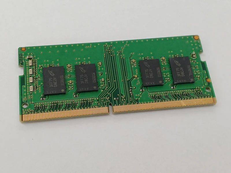 Mémoire pour ordinateur portable MICRON DDR4 16 Go 1 disque MTA8ATF2G64HZ-3G2F1