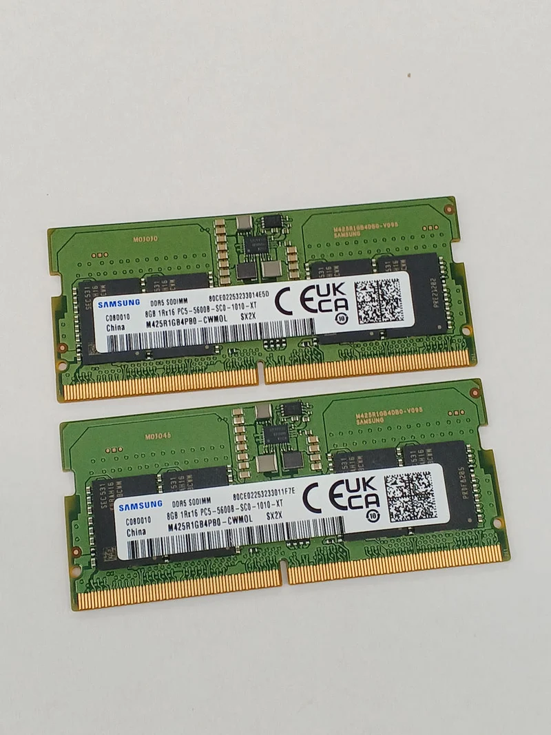 Mémoire pour ordinateur portable SAMSUNG DDR5 8 Go x 8 barrettes M415R1GB4PB0-CWM0L