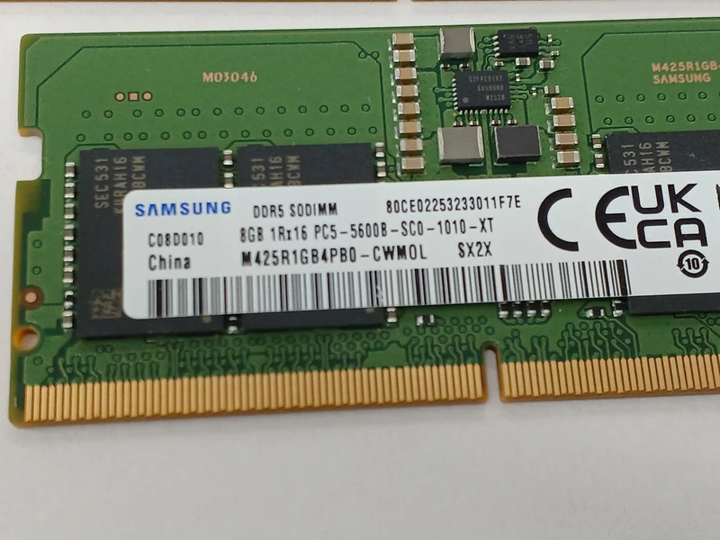 Mémoire pour ordinateur portable SAMSUNG DDR5 8 Go x 8 barrettes M415R1GB4PB0-CWM0L
