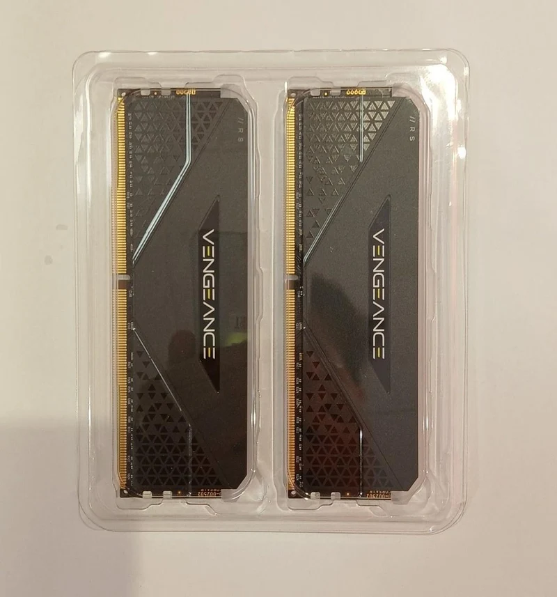 Mémoire CORSAIR DDR4 16 Go × 2 VENGEANCE RGB RS