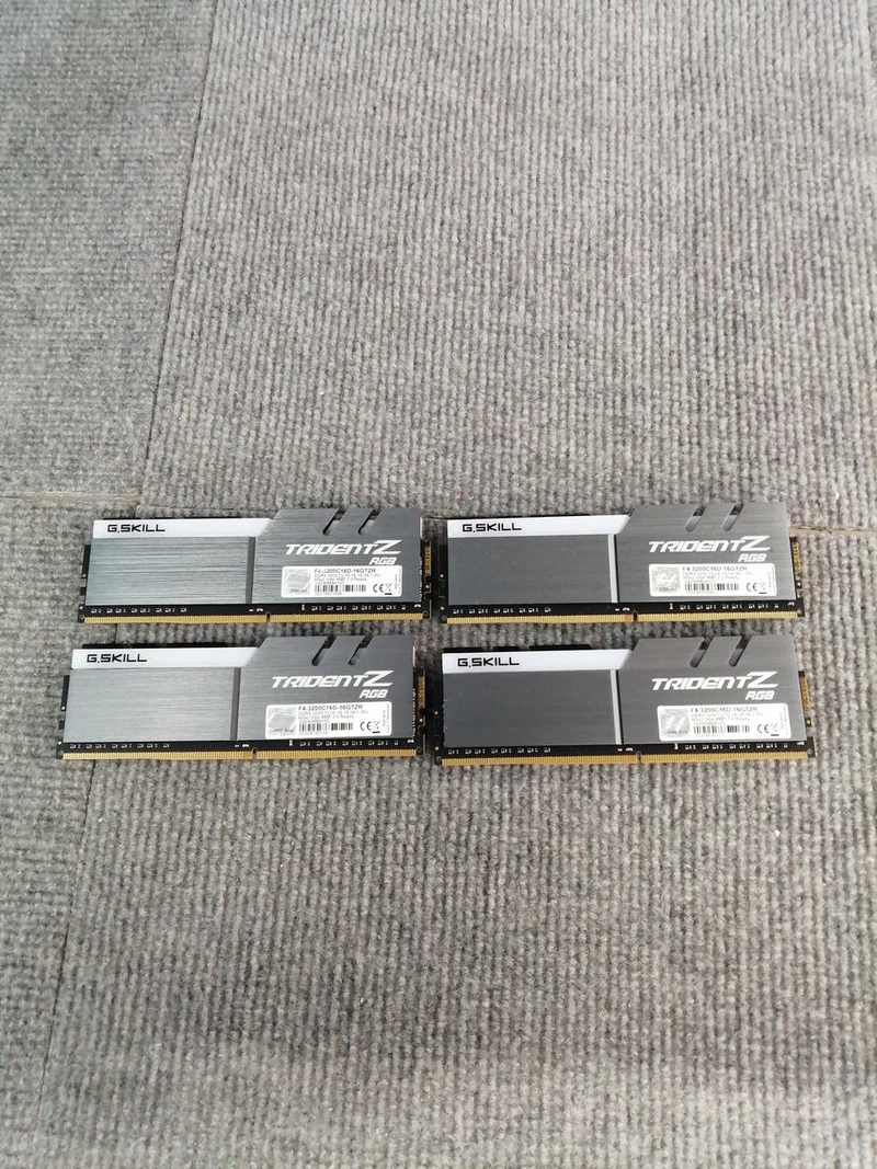 Mémoire PC G.SKILL F4-3200C16D 16 Go TZR