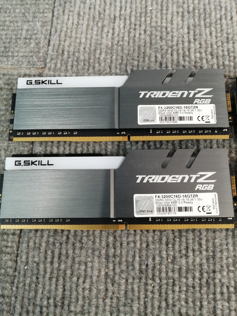 Mémoire PC G.SKILL F4-3200C16D 16 Go TZR