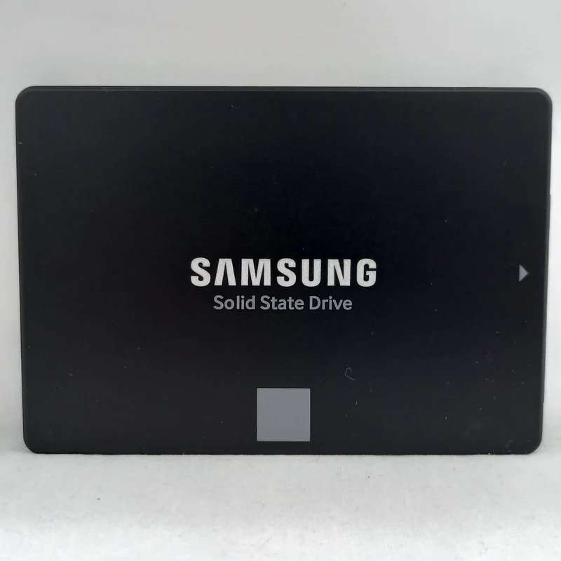 SSD SAMSUNG 4 To MZ-76E4T0