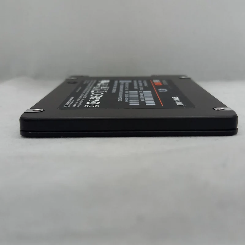 SSD SAMSUNG 4 To MZ-76E4T0