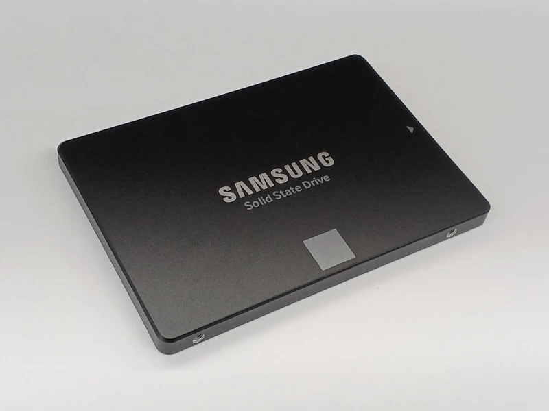 SSD SAMSUNG 1 To MZ75E1T0BIT
