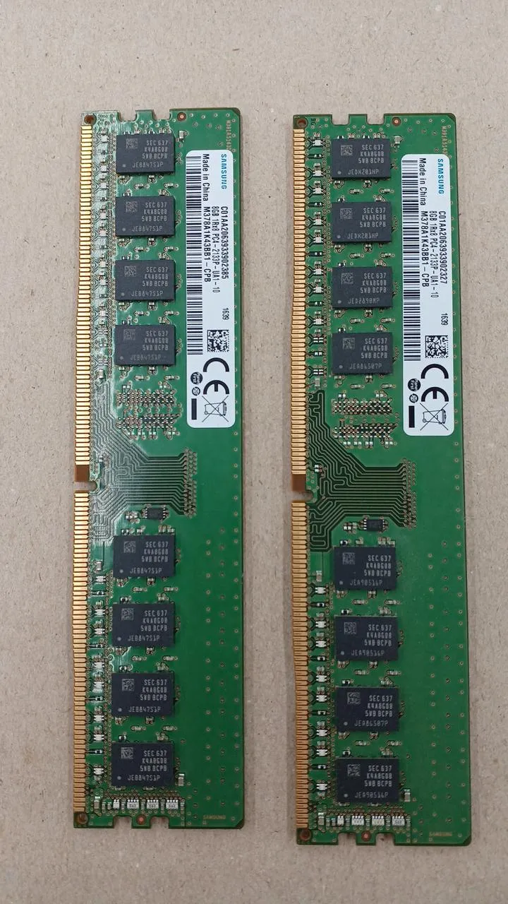 SAMSUNG 16 Go (2 x 8 Go) DDR4-2133 M378A1K43BB1-CPB