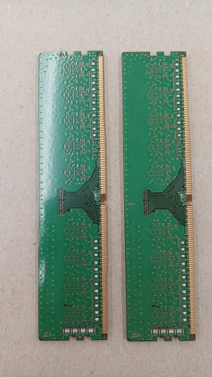 SAMSUNG 16 Go (2 x 8 Go) DDR4-2133 M378A1K43BB1-CPB