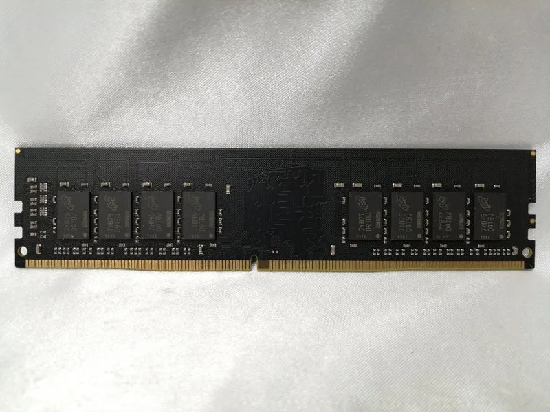 Mémoire ACCLAMATOR AMDU16G58H-3200