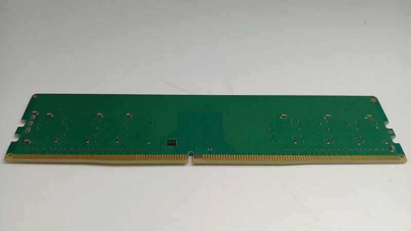 Mémoire CRUCIAL CT8G4FS832A