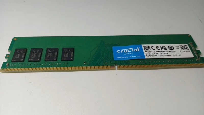 Mémoire CRUCIAL CT8G4FS832A