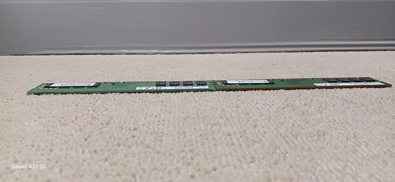 Mémoire SAMSUNG M378A143CB2-CTD