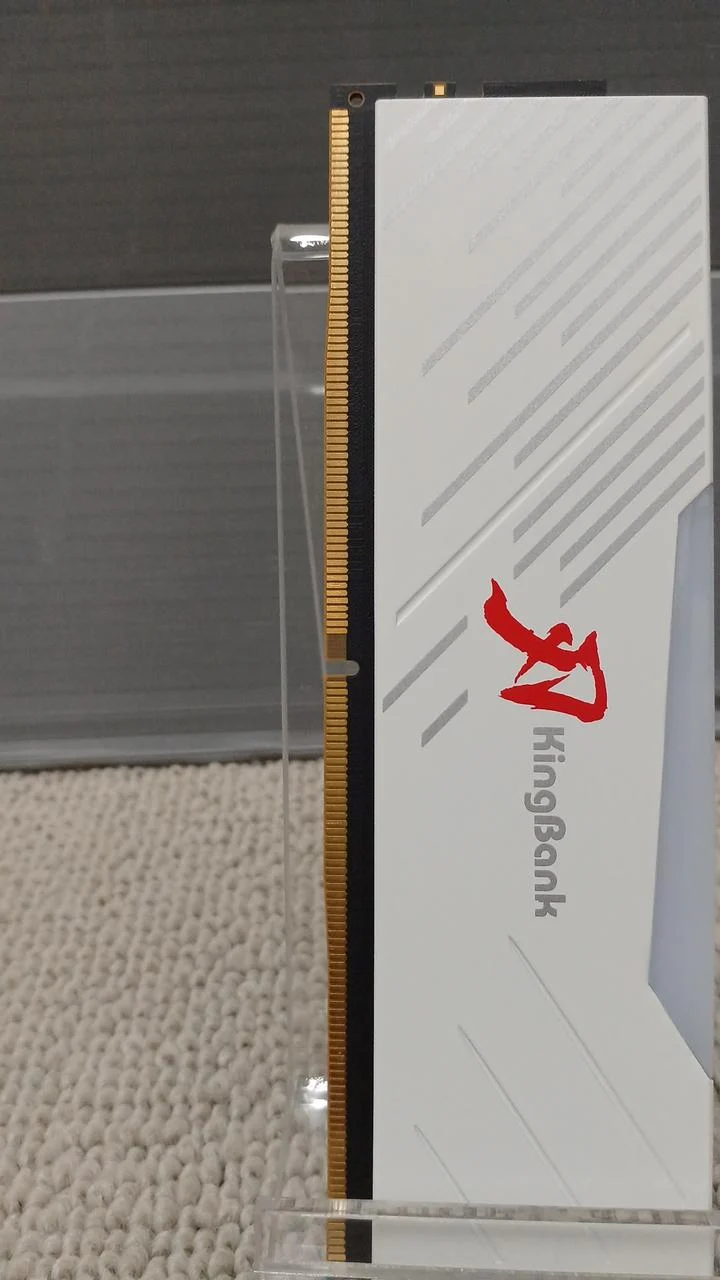 Mémoire KINGBANK : KRRW DDR5 8400 MHz 24 Go