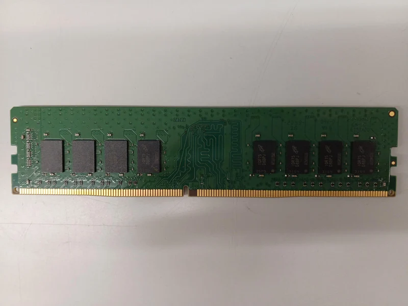 Mémoire PC Crucial CT16G4DFD824A. M16FR