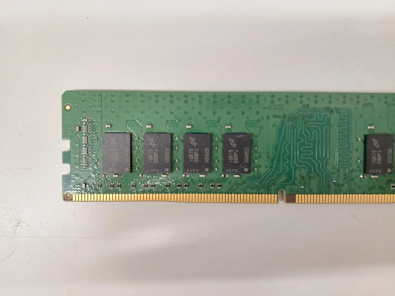 Mémoire PC Crucial CT16G4DFD824A. M16FR